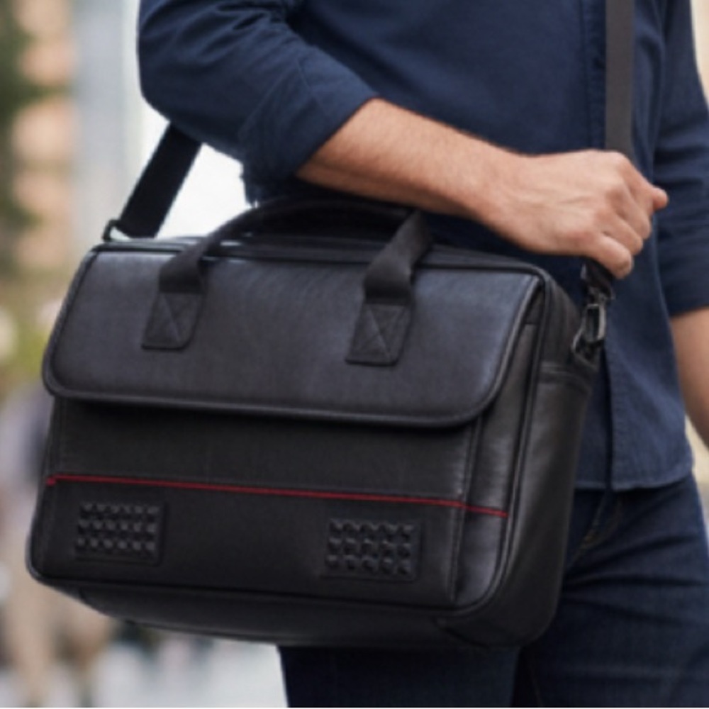 Targus laptop messenger bag